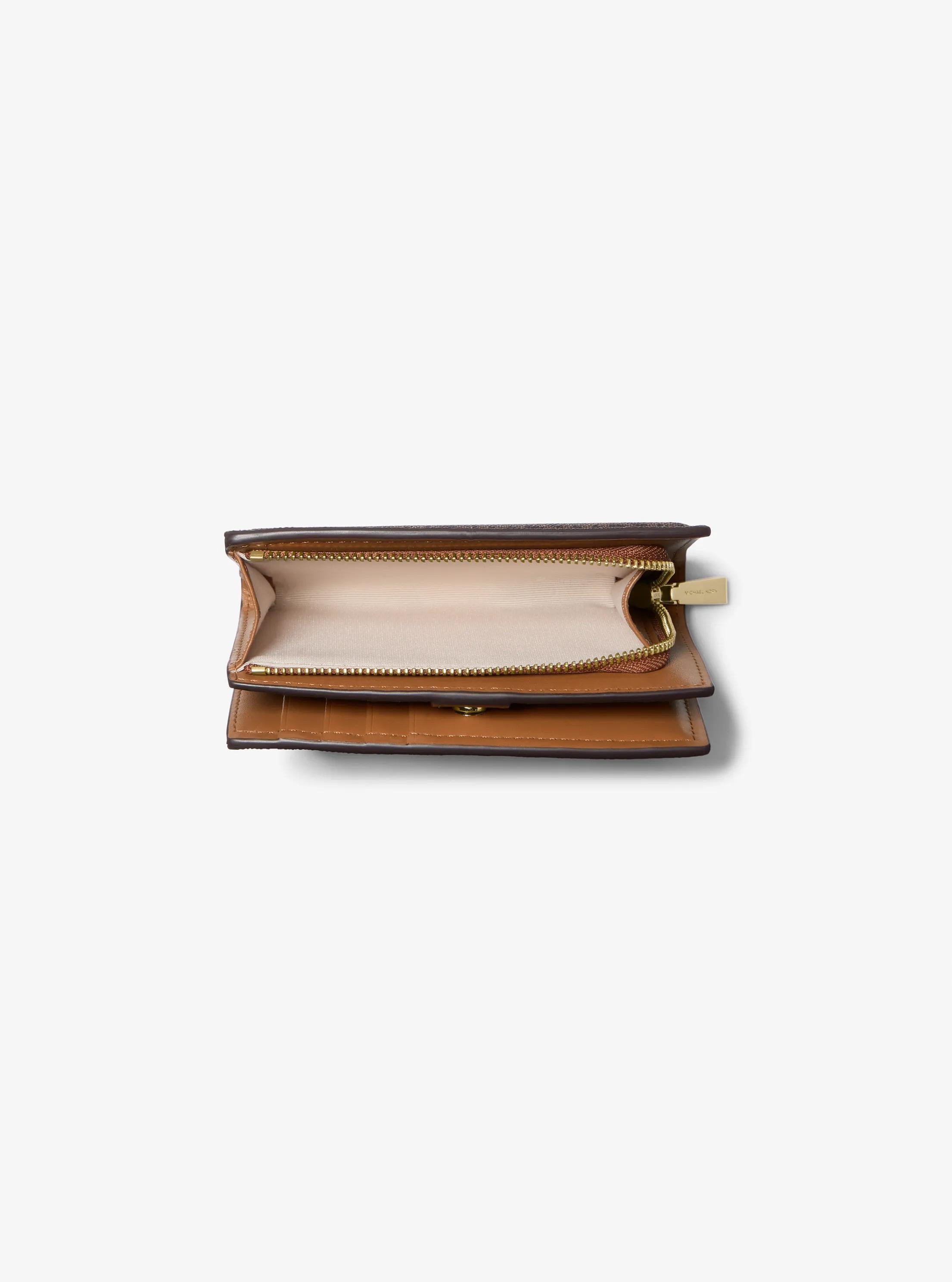 Bryant Medium Signature Logo Wallet Designer Wallet Card Holder